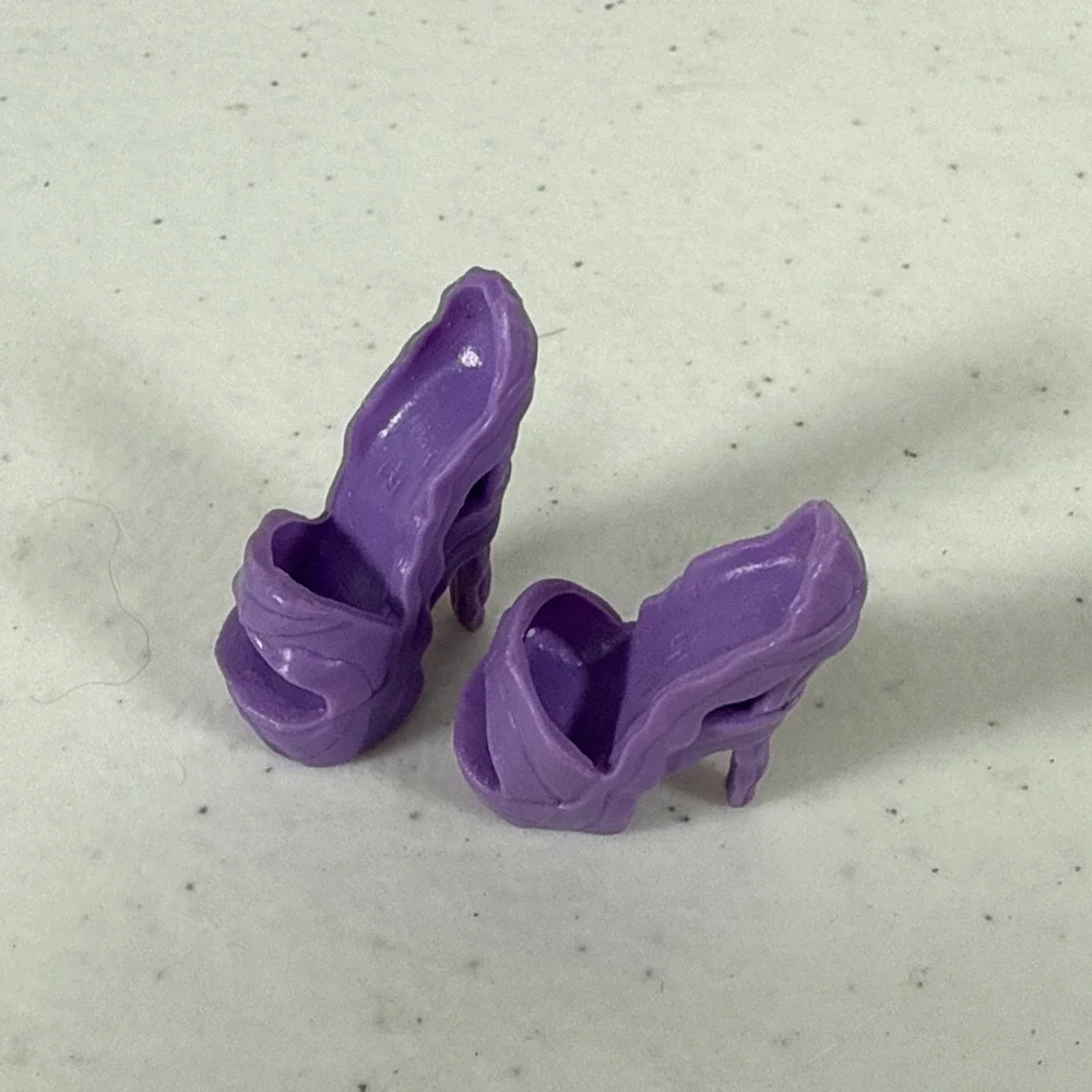 MONSTER HIGH ~ Clawdeen Wolf Clawsome Pet Salon Purple Shoes